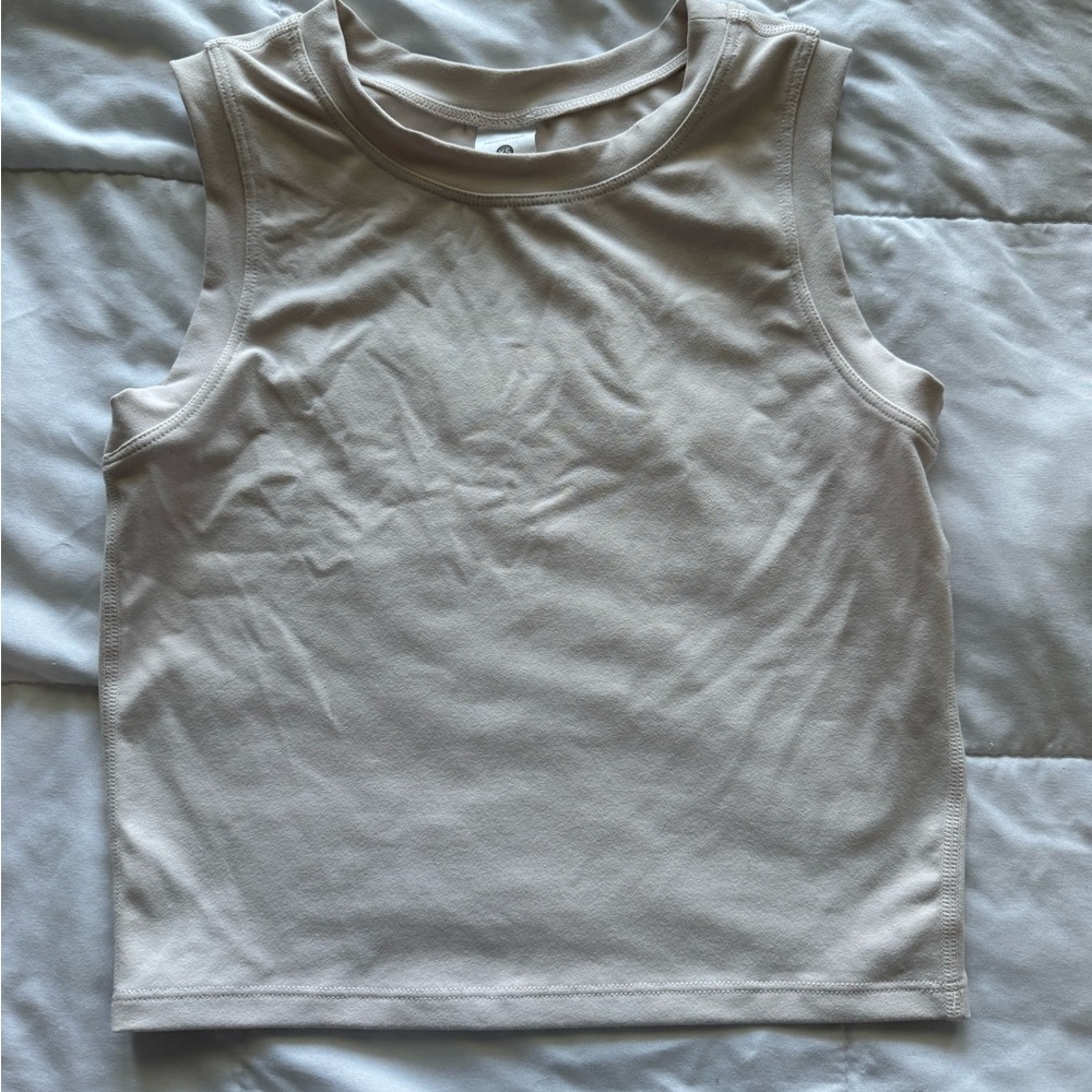 Cropped workout tank top